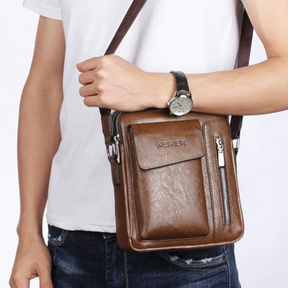 Bolsa Transversal de Couro Masculina